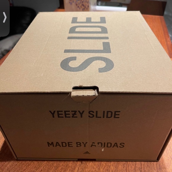 Men size 9 Yeezy Slides - Picture 2 of 13